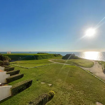 Apartment Gorgeous In With House Sea View *