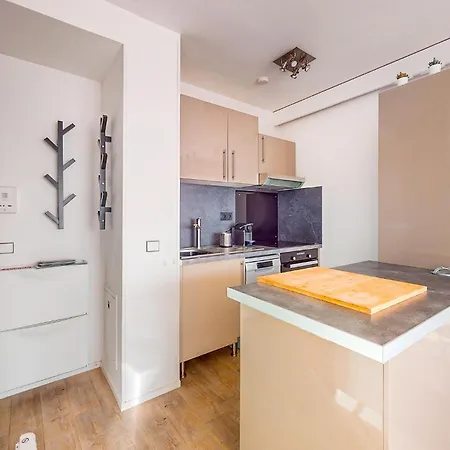 Apartment Gorgeous In With House Sea View *